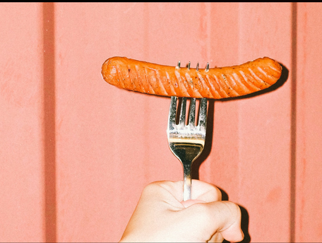 Wurst auf Gabel